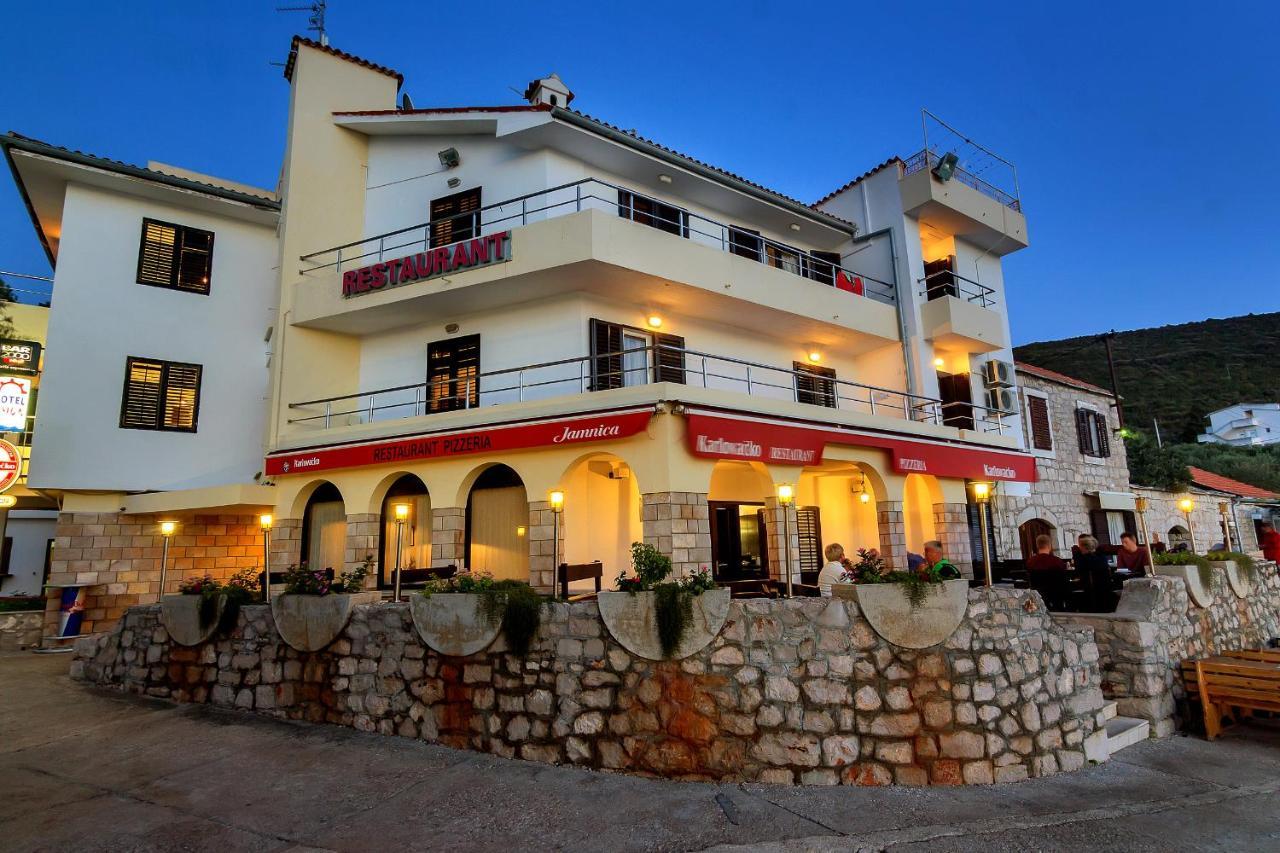 Apartments Rubin Zastražišće Exterior foto